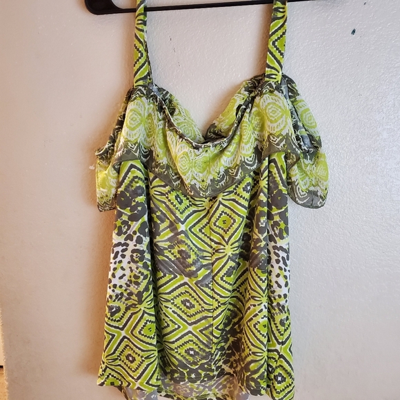 Avenue Green Cold Shoulder Boho Blosue Top - Picture 3 of 3
